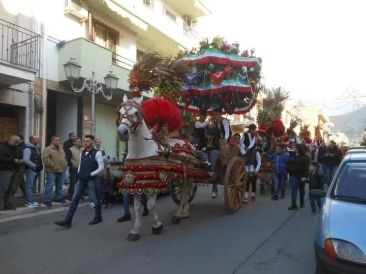 צ'יניזי Villa Enza מראה חיצוני תמונה